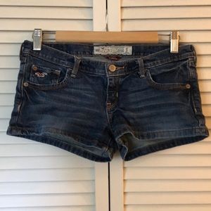 Hollister stretch denim shorts!
